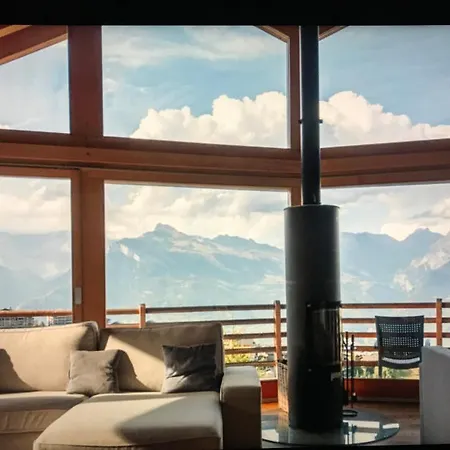 Christian's Alpine Elegance - 5-bedroom Chalet *