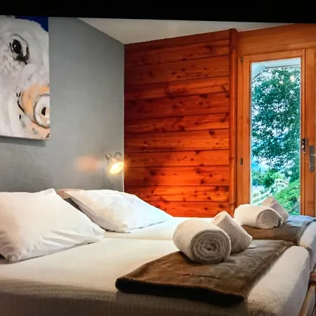Christian's Alpine Elegance - 5-bedroom Chalet * אובראו