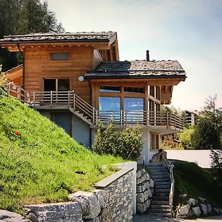 Christian's Alpine Elegance - 5-bedroom Chalet